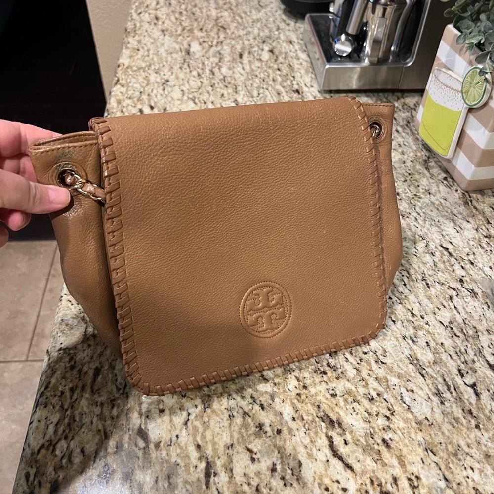 Tory Burch Tan Leather Shoulder Bag with Signature Logo